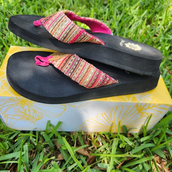 Yellow Box Oria Pink and Black Women's Sandals Flip Flops Size 8 - Picture 2 of 7